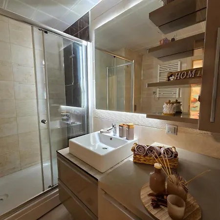 Апартаменты Cevahir Sky-cozy Luxury & Free Parking