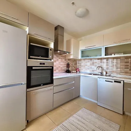 Cevahir Sky-cozy Luxury & Free Parking Апартаменты